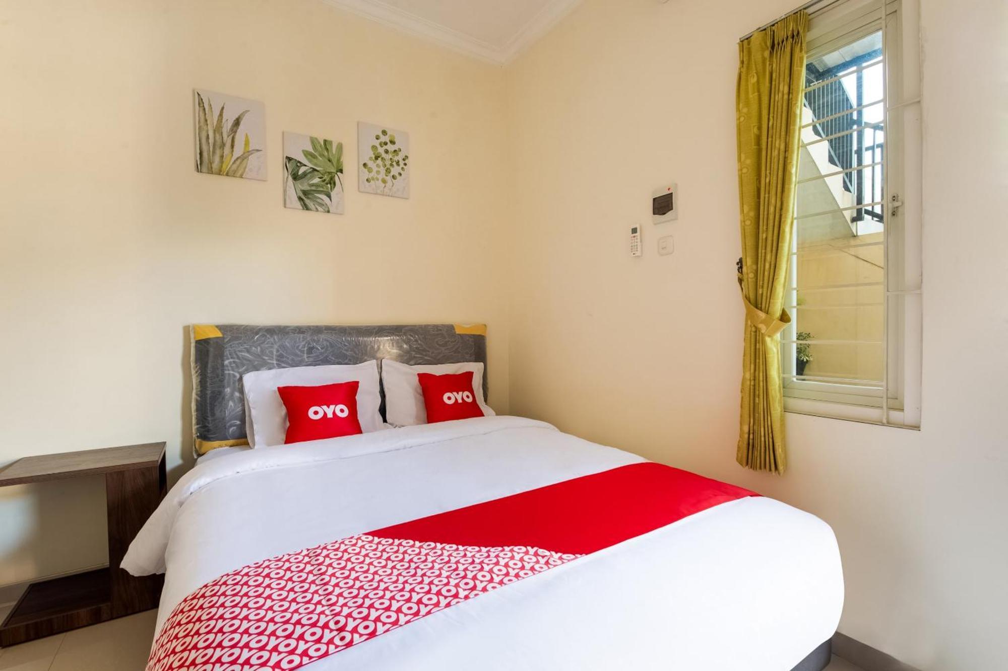 Отель Oyo Life 3398 Griya Rm 19 Syariah Сурабая Экстерьер фото
